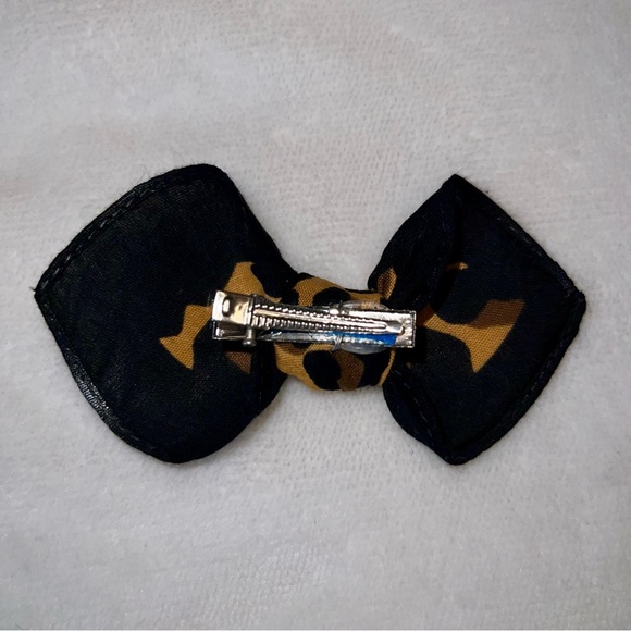 Leopard Print Exotic Bandana Knotted Hair Bow - Picture 8 of 11
